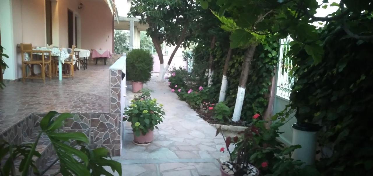 Villa Shpetim Zogaj. Ksamil Kültér fotó